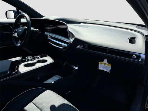 New 2026 Cadillac Lyriq V image 30