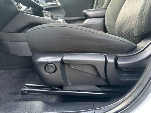 Used 2022 Mitsubishi Outlander ES AWD/4WD image 13