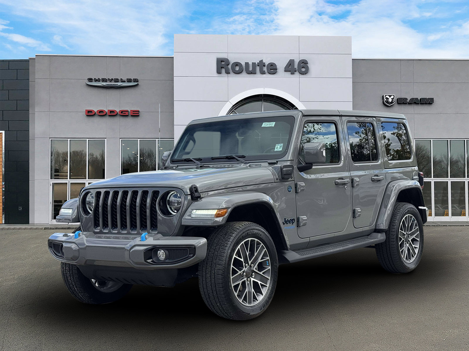 Used 2022 Jeep Wrangler Unlimited Sahara AWD/4WD image 2