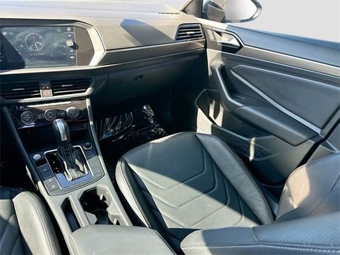 Used 2021 Volkswagen Jetta SEL Premium image 21