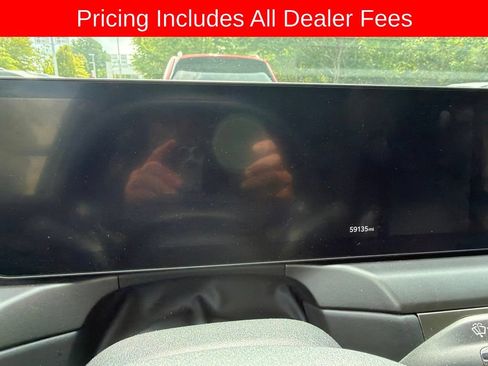 Used 2024 Kia EV9 Light Long Range RWD image 8