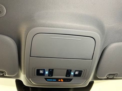 Used 2022 Ford Explorer XLT image 20