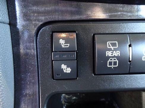 Used 2016 Buick Enclave Leather image 24
