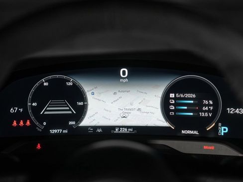 Used 2020 Porsche Taycan Turbo S AWD/4WD image 20