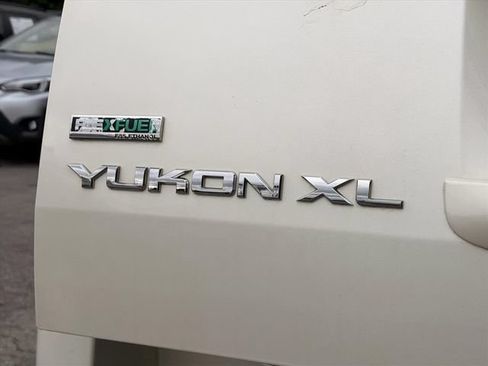 Used 2012 GMC Yukon XL Denali AWD/4WD image 7
