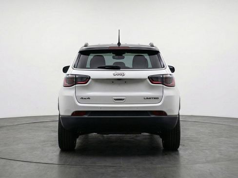 Used 2025 Jeep Compass Limited AWD/4WD image 6