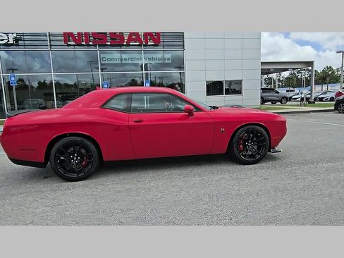 Used 2019 Dodge Challenger R/T Scat Pack w/ Shaker Package RWD image 36