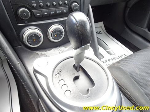 Used 2015 Nissan 370Z Coupe RWD image 15