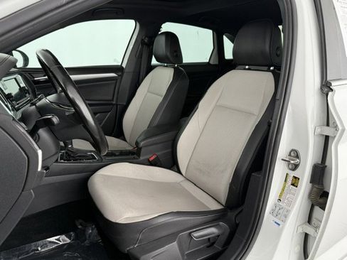 Used 2019 Volkswagen Jetta R-Line FWD image 9