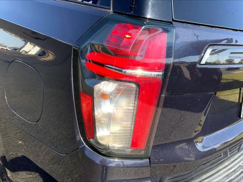 Used 2022 Chevrolet Tahoe Z71 w/ Luxury Package image 29