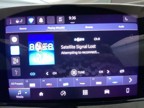 Used 2022 Jeep Compass Latitude AWD/4WD image 16