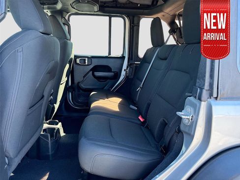 Used 2018 Jeep Wrangler Unlimited Sport S image 25