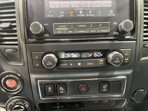 Used 2023 Nissan Titan SV w/ SV Convenience Package AWD/4WD image 18
