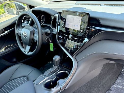 Used 2024 Toyota Camry SE FWD image 26