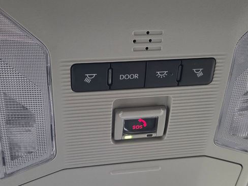 Used 2024 Toyota RAV4 XLE image 26