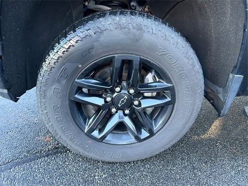 Used 2021 Chevrolet Silverado 1500 LT Trail Boss w/ Convenience Package II image 15