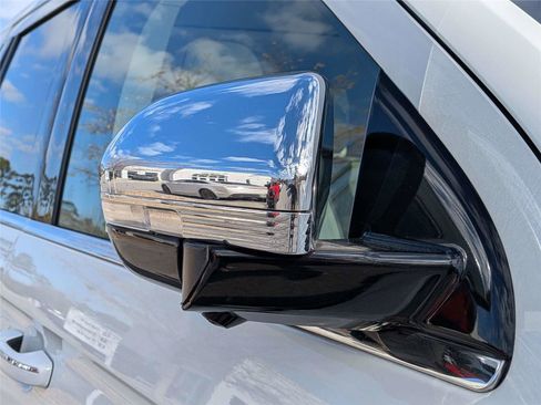 Used 2024 Lincoln Navigator L Black Label image 14