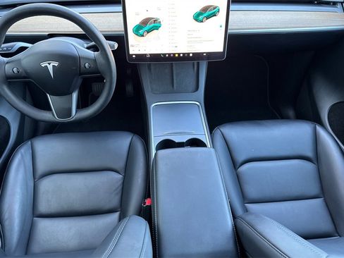 Used 2024 Tesla Model Y 2WD image 13