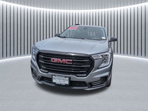 Used 2023 GMC Terrain SLE w/ Driver Convenience Package AWD/4WD image 18