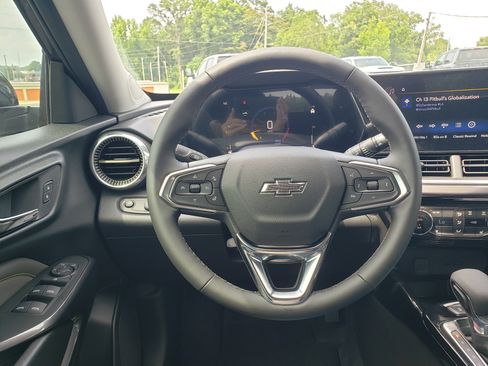 New 2026 Chevrolet Trax ACTIV w/ Driver Confidence Package FWD image 17