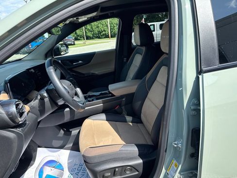 Used 2025 Chevrolet Equinox ACTIV w/ Convenience Package III AWD/4WD image 7