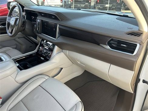 Used 2022 GMC Yukon Denali image 13