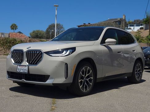 Used 2026 BMW X3 xDrive30i w/ Premium Package AWD/4WD image 3