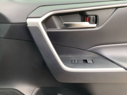 Used 2023 Toyota RAV4 XLE image 18