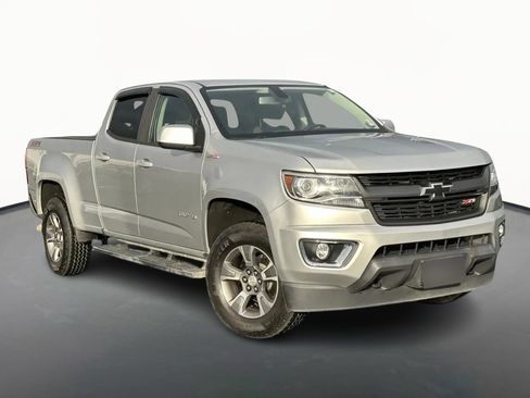 Used 2017 Chevrolet Colorado Z71 image 2