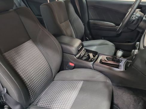 Used 2018 Dodge Charger GT w/ Blacktop Package AWD/4WD image 11