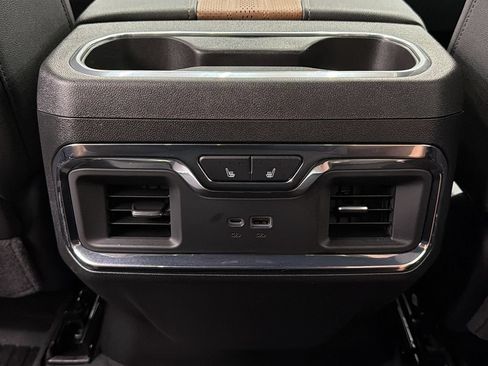 Used 2026 Chevrolet Silverado 2500 High Country w/ High Country Premium Package AWD/4WD image 39