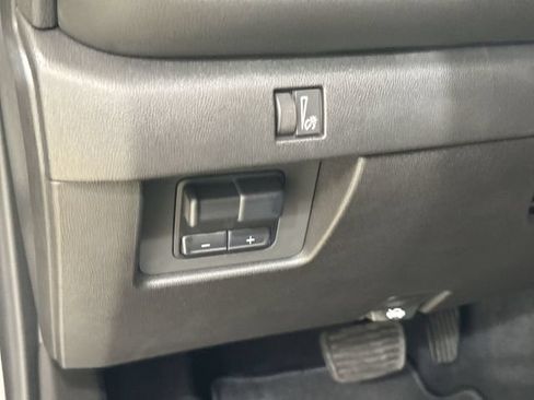 Used 2024 Chevrolet Colorado LT w/ LT Convenience Package II RWD image 35