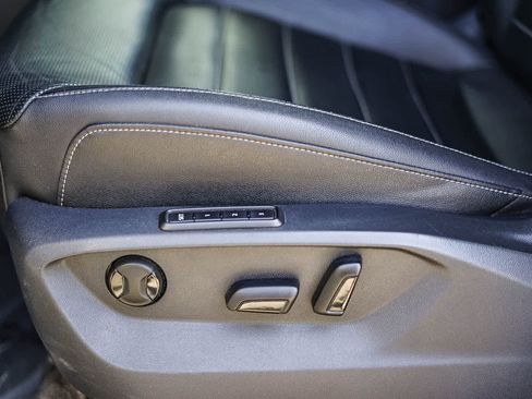 Used 2018 Volkswagen Atlas SEL Premium image 23