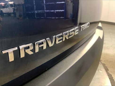 Used 2023 Chevrolet Traverse LT AWD/4WD image 8