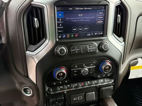 Used 2019 Chevrolet Silverado 1500 LTZ w/ LTZ Texas Edition image 24