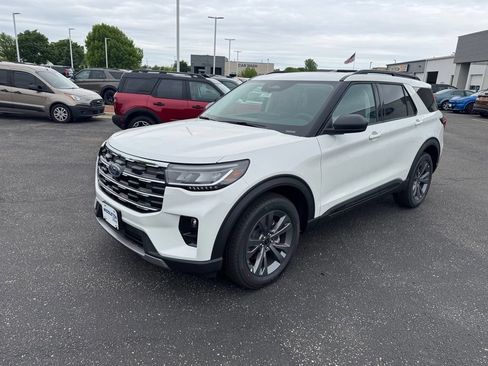 New 2026 Ford Explorer Active w/ Active Comfort Package AWD/4WD image 5