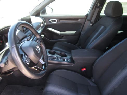 Used 2025 Honda Civic Sport image 13