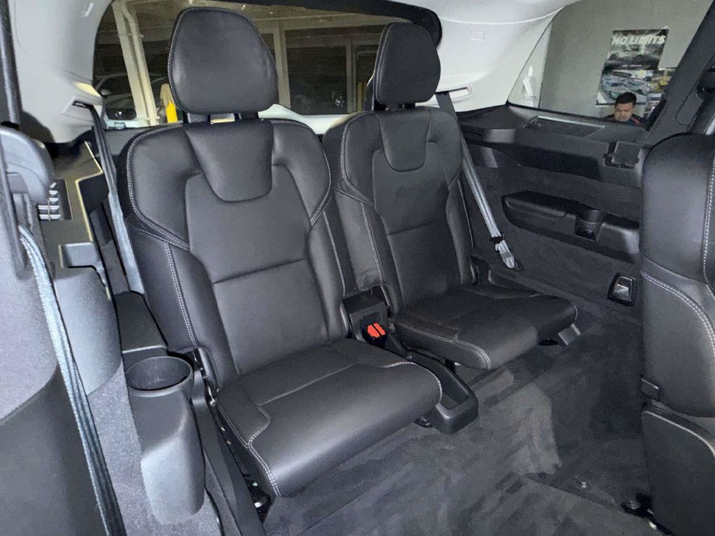 Used 2024 Volvo XC90 B6 Ultimate w/ Protection Package AWD/4WD image 17