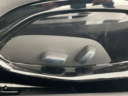 Used 2022 Chevrolet Corvette Stingray Convertible w/ 1LT image 35