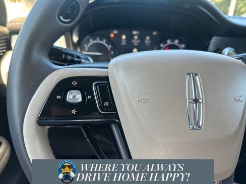 Certified 2022 Lincoln Corsair FWD w/ Equipment Group 101A image 14