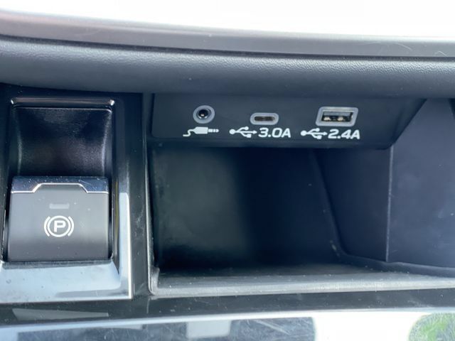 Used 2024 Subaru Outback Premium AWD/4WD image 23