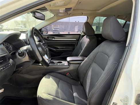 Used 2019 Nissan Altima 2.5 SV image 25