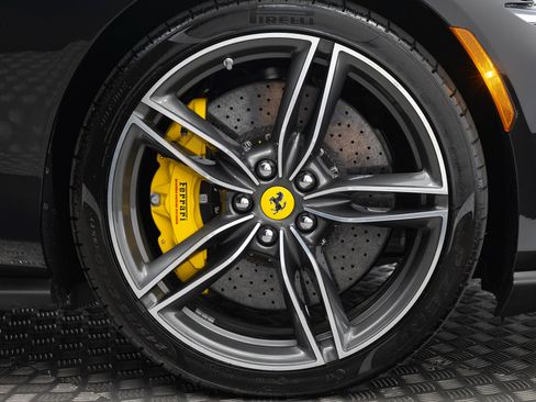 Certified 2025 Ferrari Roma Spider RWD image 46
