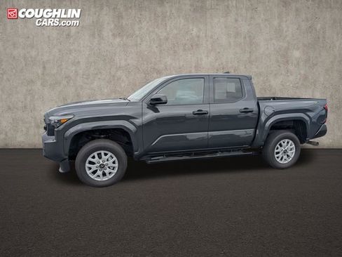 Used 2024 Toyota Tacoma SR AWD/4WD image 4