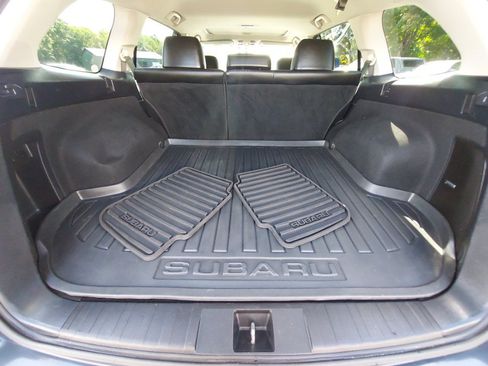 Used 2012 Subaru Outback 2.5i Limited w/ Moonroof Pkg AWD/4WD image 17