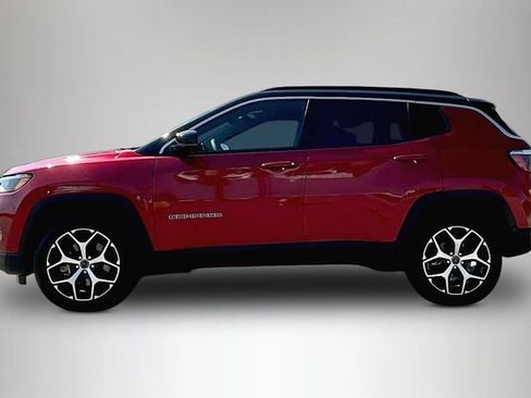 Used 2025 Jeep Compass Limited AWD/4WD image 4