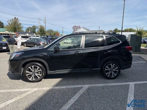 Used 2023 Subaru Forester Limited image 3