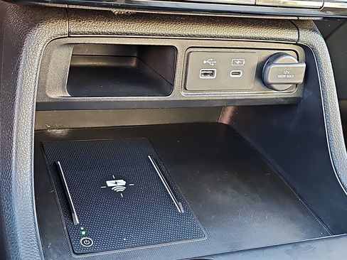 Used 2023 Honda Pilot Touring image 26