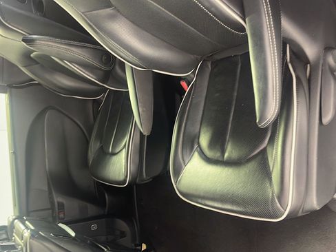 Used 2022 Chrysler Pacifica Limited w/ Uconnect Theater Family Group FWD image 12