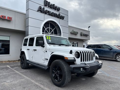 Used 2022 Jeep Wrangler Unlimited Sahara image 1